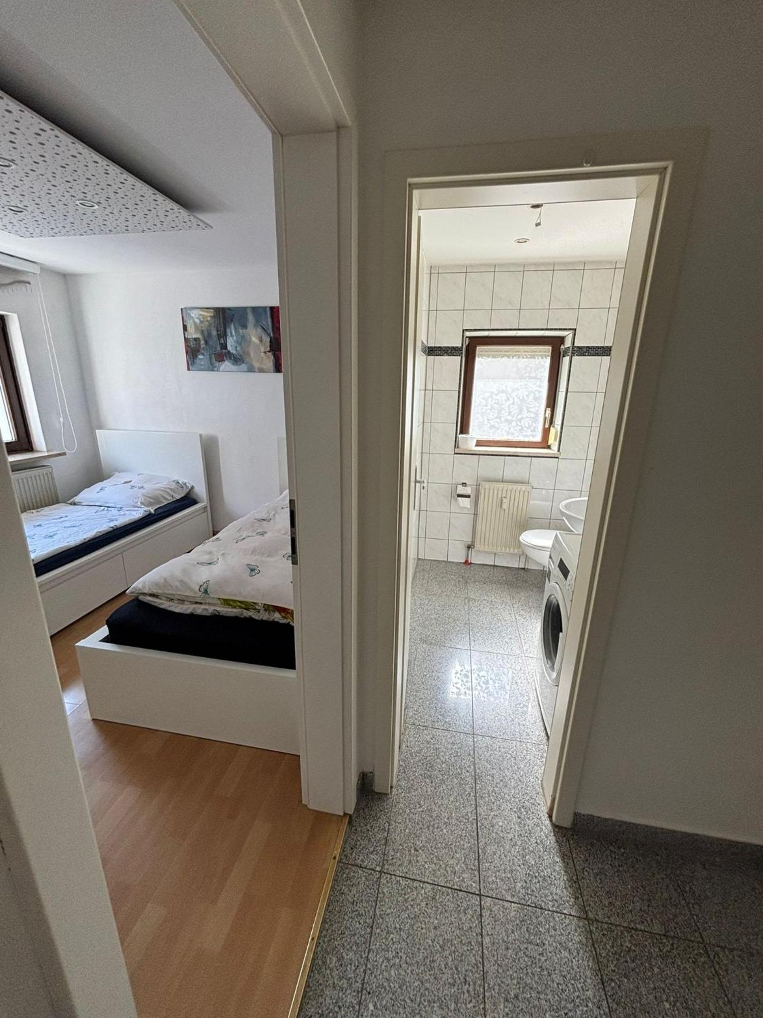 Erdgeschosswohnung Neben Schloss Blutenburg Mit Privatem Garten Мюнхен Екстериор снимка