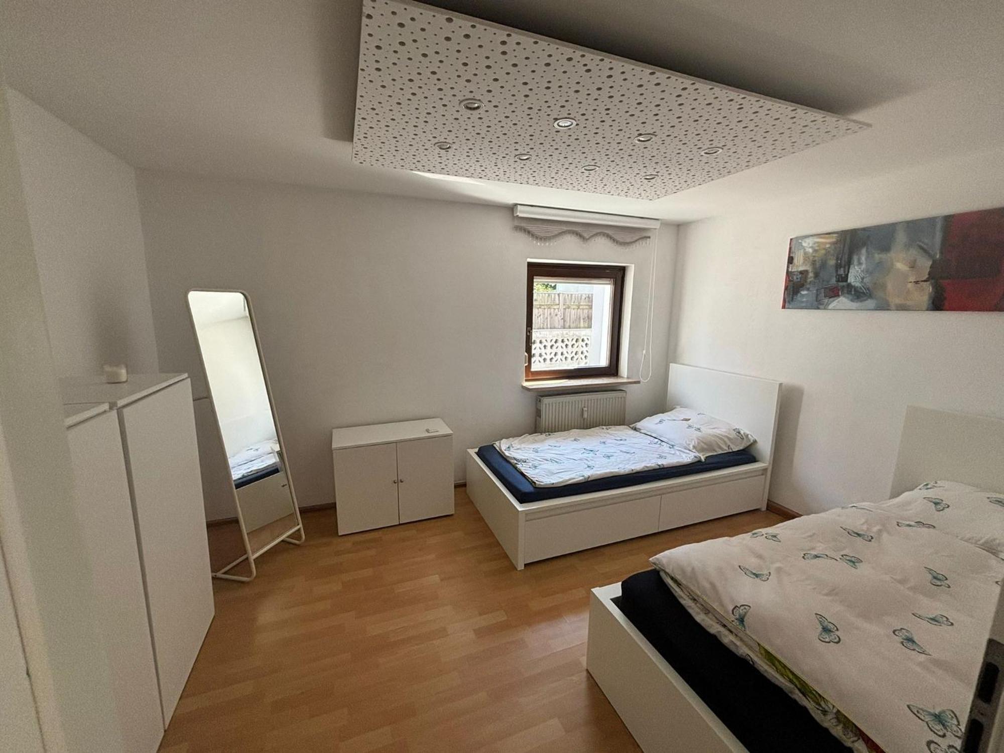Erdgeschosswohnung Neben Schloss Blutenburg Mit Privatem Garten Мюнхен Екстериор снимка